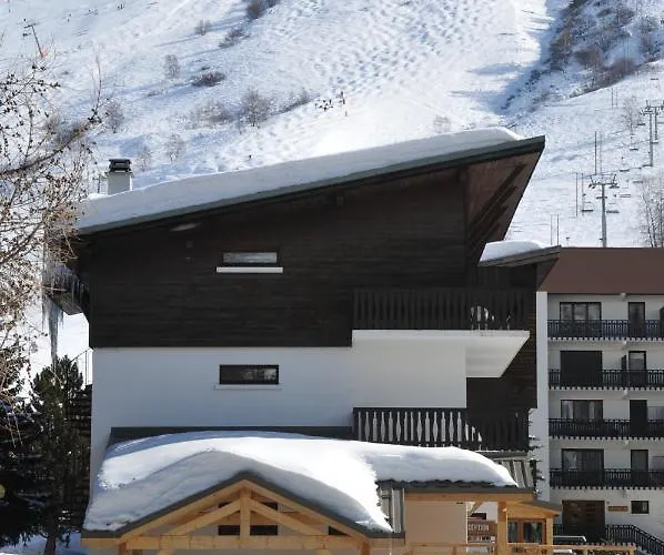 Отель Valentin Pied Des Pistes *
